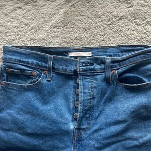 Levi’s wedgie straight jeans size 31